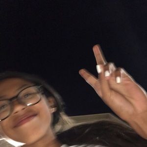 Meet your Posher, Itzel